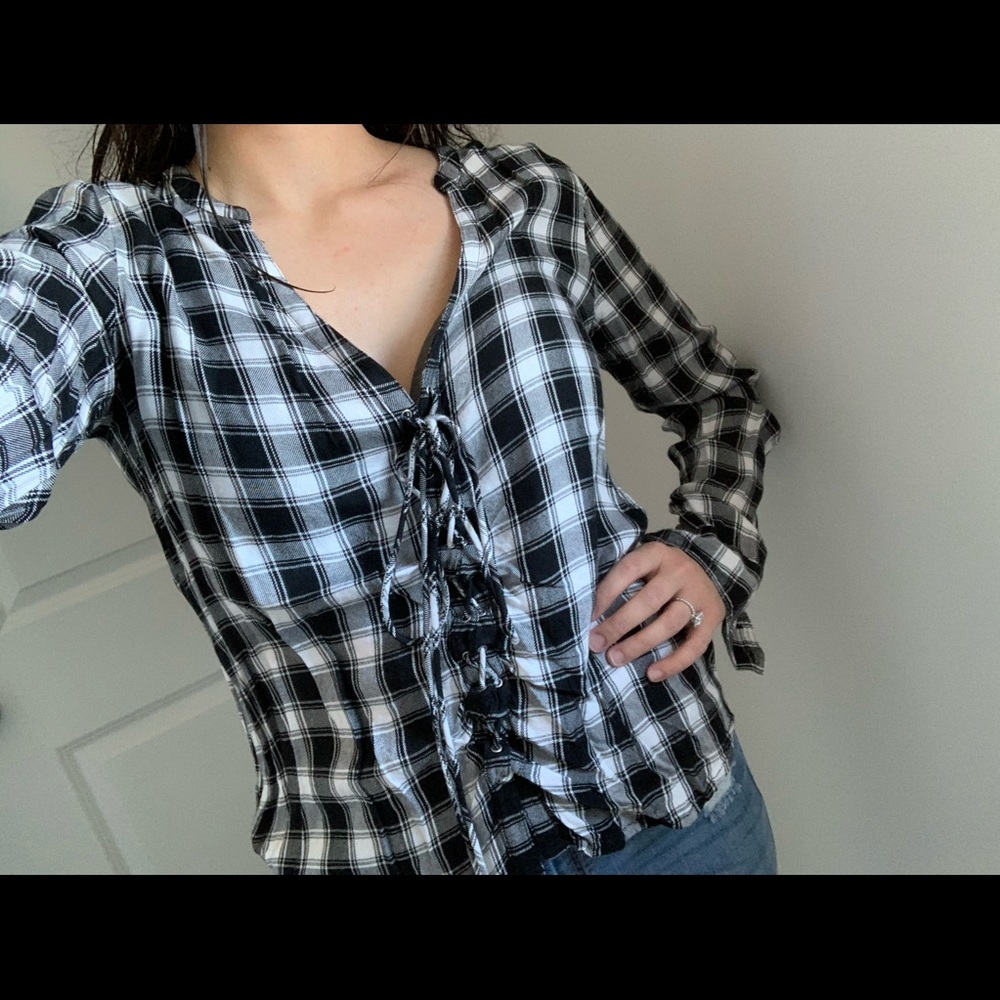 Express Low-Cut V-Neck Plaid Top S